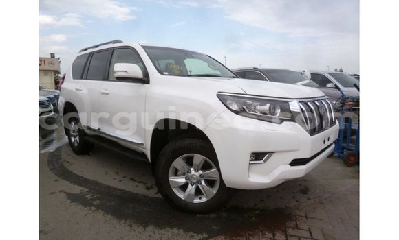 Acheter Import Voiture Toyota Prado Blanc à Import - Dubai, Conakry Acheter Import Voiture Toyota Prado Blanc à Import - Dubai, Conakry