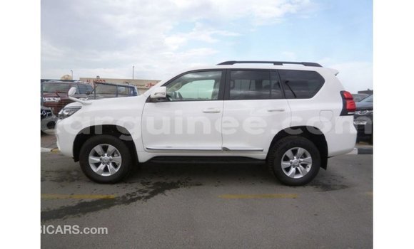 Acheter Import Voiture Toyota Prado Blanc à Import - Dubai, Conakry Acheter Import Voiture Toyota Prado Blanc à Import - Dubai, Conakry
