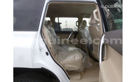 Acheter Import Voiture Toyota Prado Blanc à Import - Dubai, Conakry Acheter Import Voiture Toyota Prado Blanc à Import - Dubai, Conakry