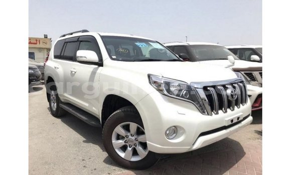 Acheter Import Voiture Toyota Prado Blanc à Import - Dubai, Conakry Acheter Import Voiture Toyota Prado Blanc à Import - Dubai, Conakry