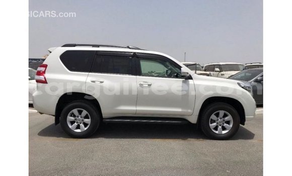Acheter Import Voiture Toyota Prado Blanc à Import - Dubai, Conakry Acheter Import Voiture Toyota Prado Blanc à Import - Dubai, Conakry