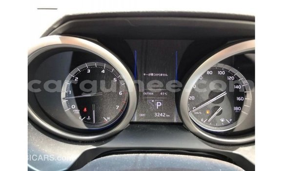 Acheter Import Voiture Toyota Prado Blanc à Import - Dubai, Conakry Acheter Import Voiture Toyota Prado Blanc à Import - Dubai, Conakry