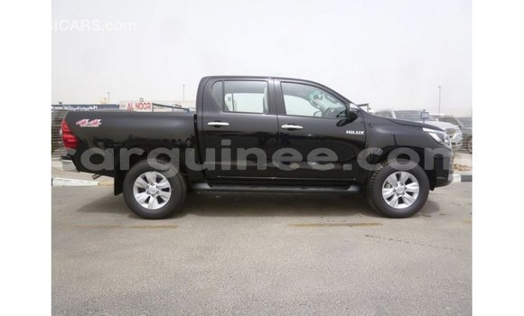 Acheter Import Voiture Toyota Hilux Noir à Import - Dubai, Conakry Acheter Import Voiture Toyota Hilux Noir à Import - Dubai, Conakry