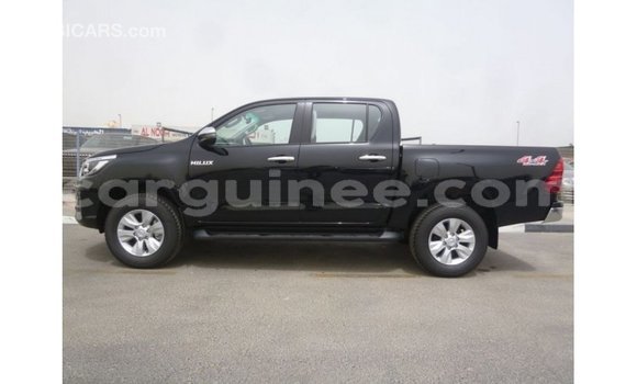 Acheter Import Voiture Toyota Hilux Noir à Import - Dubai, Conakry Acheter Import Voiture Toyota Hilux Noir à Import - Dubai, Conakry
