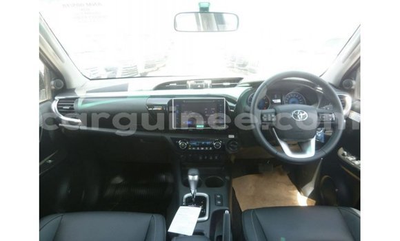 Acheter Import Voiture Toyota Hilux Noir à Import - Dubai, Conakry Acheter Import Voiture Toyota Hilux Noir à Import - Dubai, Conakry
