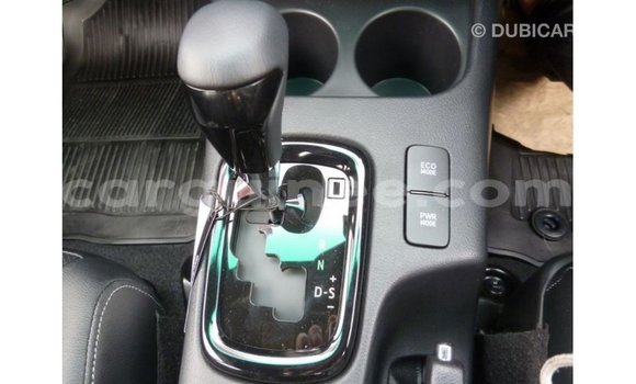 Acheter Import Voiture Toyota Hilux Blanc à Import - Dubai, Conakry Acheter Import Voiture Toyota Hilux Blanc à Import - Dubai, Conakry