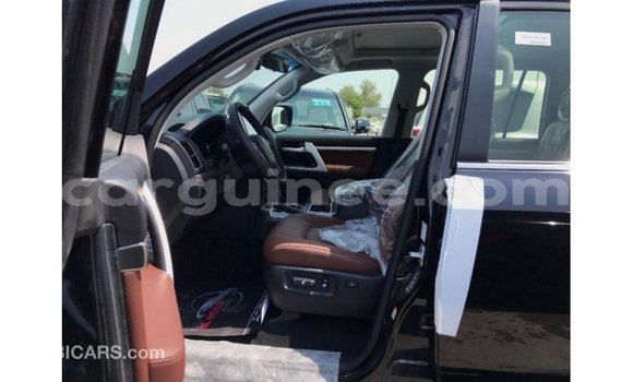 Buy Import Toyota Land Cruiser Black Car in Import - Dubai in Conakry Buy Import Toyota Land Cruiser Black Car in Import - Dubai in Conakry