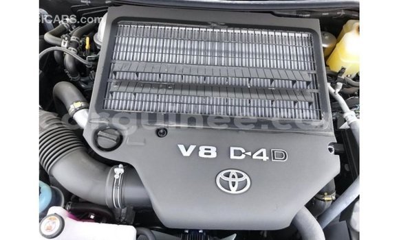 Buy Import Toyota Land Cruiser Black Car in Import - Dubai in Conakry Buy Import Toyota Land Cruiser Black Car in Import - Dubai in Conakry