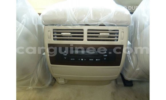 Acheter Import Voiture Toyota Land Cruiser Blanc à Import - Dubai, Conakry Acheter Import Voiture Toyota Land Cruiser Blanc à Import - Dubai, Conakry