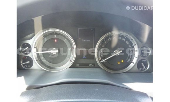 Acheter Import Voiture Toyota Land Cruiser Blanc à Import - Dubai, Conakry Acheter Import Voiture Toyota Land Cruiser Blanc à Import - Dubai, Conakry