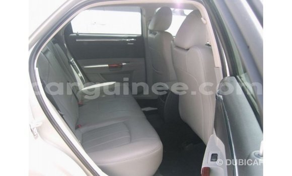 Buy Import Chrysler 300 Beige Car in Import - Dubai in Conakry Buy Import Chrysler 300 Beige Car in Import - Dubai in Conakry