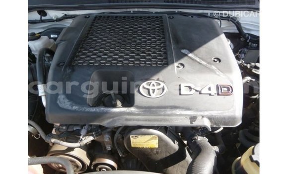 Acheter Import Voiture Toyota Hilux Blanc à Import - Dubai, Conakry Acheter Import Voiture Toyota Hilux Blanc à Import - Dubai, Conakry