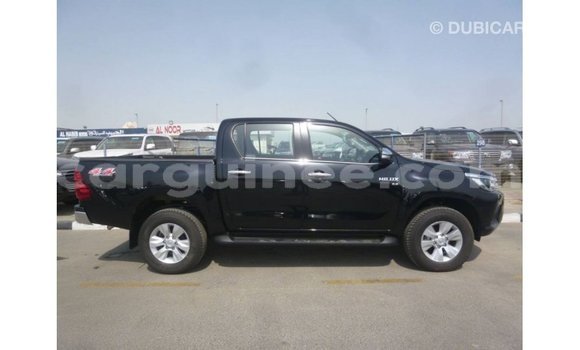 Acheter Import Voiture Toyota Hilux Noir à Import - Dubai, Conakry Acheter Import Voiture Toyota Hilux Noir à Import - Dubai, Conakry