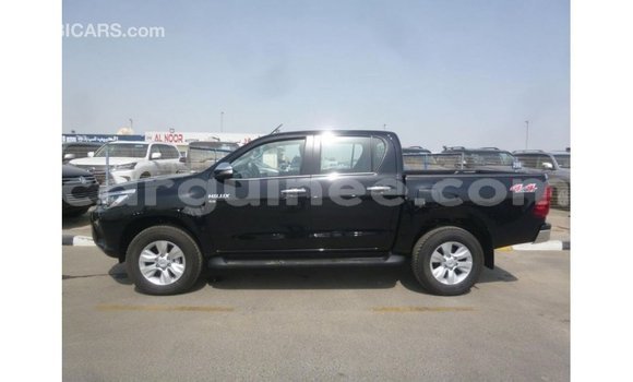 Acheter Import Voiture Toyota Hilux Noir à Import - Dubai, Conakry Acheter Import Voiture Toyota Hilux Noir à Import - Dubai, Conakry