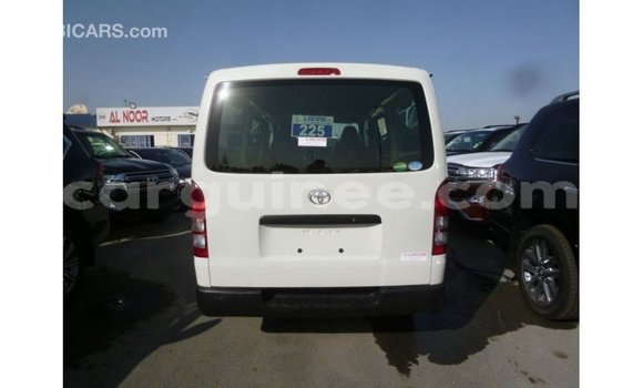Acheter Import Voiture Toyota Hiace Blanc à Import - Dubai, Conakry Acheter Import Voiture Toyota Hiace Blanc à Import - Dubai, Conakry
