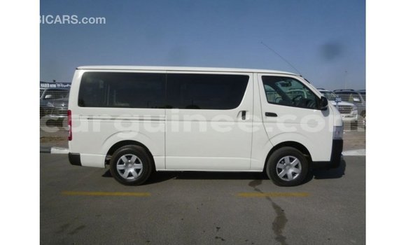 Acheter Import Voiture Toyota Hiace Blanc à Import - Dubai, Conakry Acheter Import Voiture Toyota Hiace Blanc à Import - Dubai, Conakry