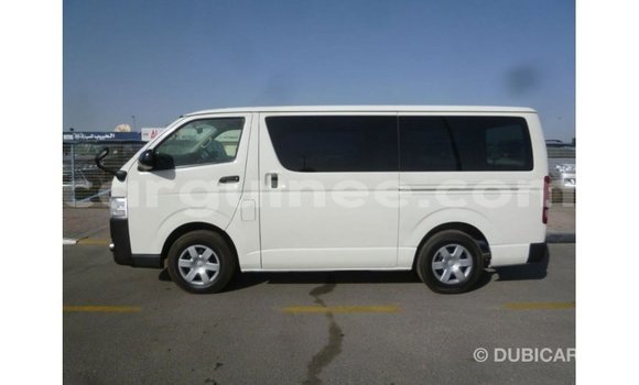 Acheter Import Voiture Toyota Hiace Blanc à Import - Dubai, Conakry Acheter Import Voiture Toyota Hiace Blanc à Import - Dubai, Conakry