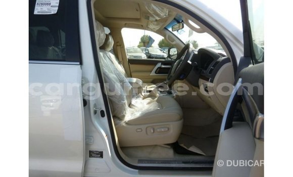 Buy Import Toyota Land Cruiser White Car in Import - Dubai in Conakry Buy Import Toyota Land Cruiser White Car in Import - Dubai in Conakry
