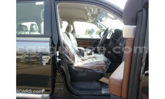 Buy Import Toyota Land Cruiser Black Car in Import - Dubai in Conakry Buy Import Toyota Land Cruiser Black Car in Import - Dubai in Conakry