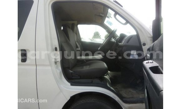 Buy Import Toyota Hiace White Car in Import - Dubai in Conakry Buy Import Toyota Hiace White Car in Import - Dubai in Conakry