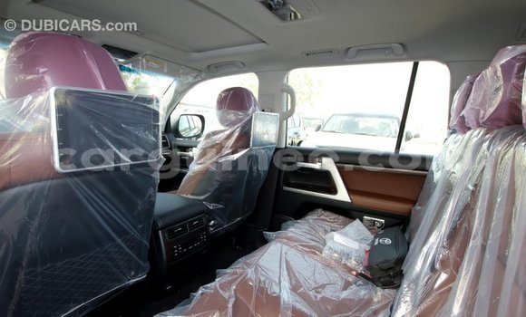 Acheter Import Voiture Toyota Land Cruiser Noir à Import - Dubai, Conakry Acheter Import Voiture Toyota Land Cruiser Noir à Import - Dubai, Conakry