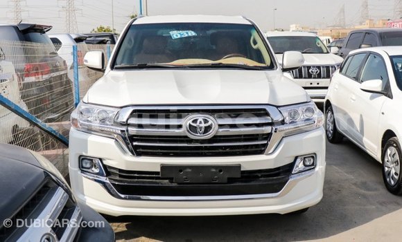 Buy Import Toyota Land Cruiser White Car in Import - Dubai in Conakry Buy Import Toyota Land Cruiser White Car in Import - Dubai in Conakry