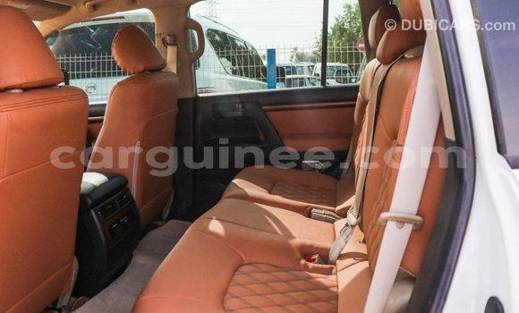 Buy Import Toyota Land Cruiser White Car in Import - Dubai in Conakry Buy Import Toyota Land Cruiser White Car in Import - Dubai in Conakry