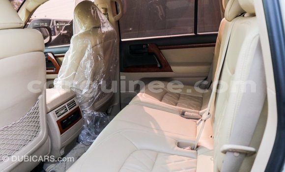 Buy Import Toyota Land Cruiser White Car in Import - Dubai in Conakry Buy Import Toyota Land Cruiser White Car in Import - Dubai in Conakry