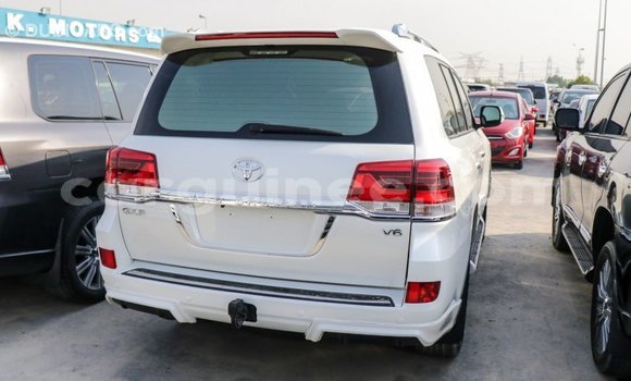 Buy Import Toyota Land Cruiser White Car in Import - Dubai in Conakry Buy Import Toyota Land Cruiser White Car in Import - Dubai in Conakry