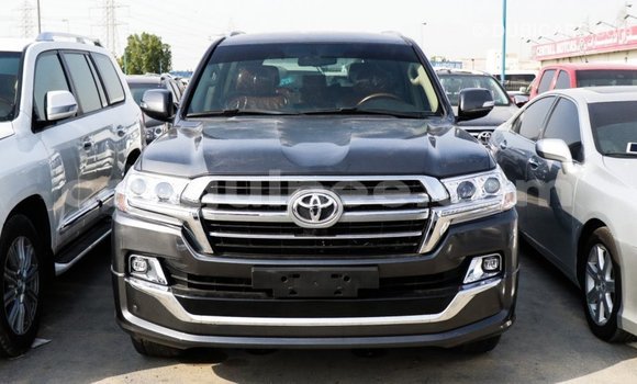 Buy Import Toyota Land Cruiser Black Car in Import - Dubai in Conakry Buy Import Toyota Land Cruiser Black Car in Import - Dubai in Conakry