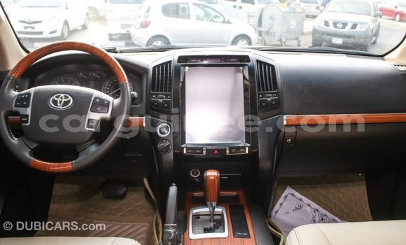 Buy Import Toyota Land Cruiser White Car in Import - Dubai in Conakry Buy Import Toyota Land Cruiser White Car in Import - Dubai in Conakry