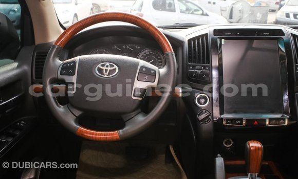 Buy Import Toyota Land Cruiser White Car in Import - Dubai in Conakry Buy Import Toyota Land Cruiser White Car in Import - Dubai in Conakry