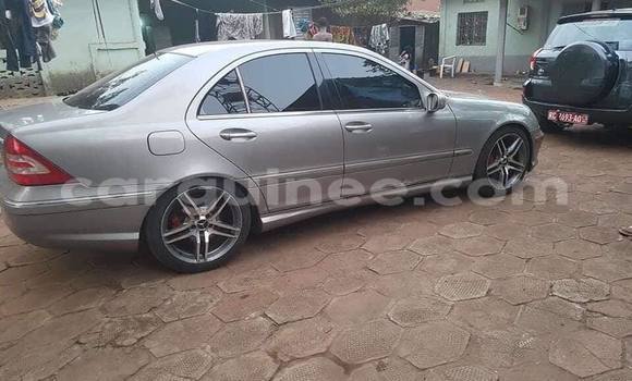 Acheter Occasion Voiture Mercedes-Benz C–Class Gris à Conakry, Conakry Acheter Occasion Voiture Mercedes-Benz C–Class Gris à Conakry, Conakry