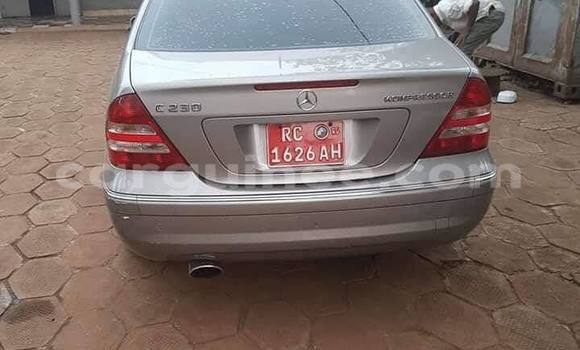 Acheter Occasion Voiture Mercedes-Benz C–Class Gris à Conakry, Conakry Acheter Occasion Voiture Mercedes-Benz C–Class Gris à Conakry, Conakry