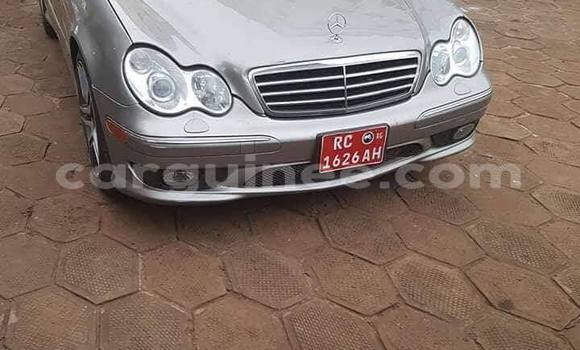 Acheter Occasion Voiture Mercedes-Benz C–Class Gris à Conakry, Conakry Acheter Occasion Voiture Mercedes-Benz C–Class Gris à Conakry, Conakry