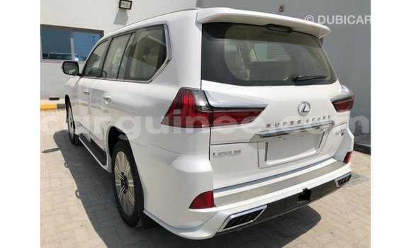 Acheter Import Voiture Lexus LX Blanc à Import - Dubai, Conakry Acheter Import Voiture Lexus LX Blanc à Import - Dubai, Conakry
