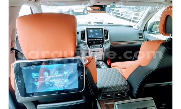 Buy Import Toyota Land Cruiser Black Car in Import - Dubai in Conakry Buy Import Toyota Land Cruiser Black Car in Import - Dubai in Conakry