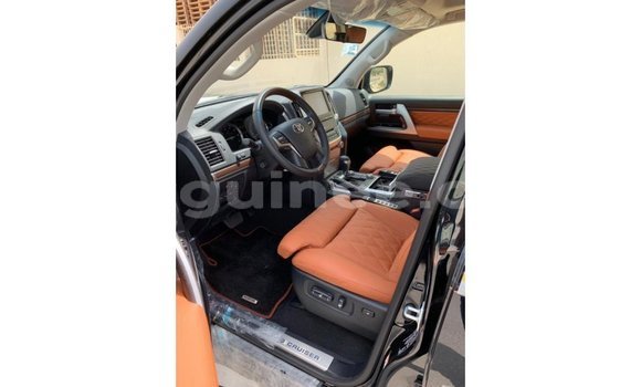 Buy Import Toyota Land Cruiser Black Car in Import - Dubai in Conakry Buy Import Toyota Land Cruiser Black Car in Import - Dubai in Conakry