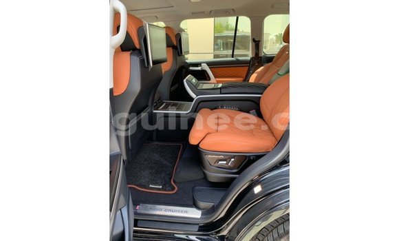 Buy Import Toyota Land Cruiser Black Car in Import - Dubai in Conakry Buy Import Toyota Land Cruiser Black Car in Import - Dubai in Conakry