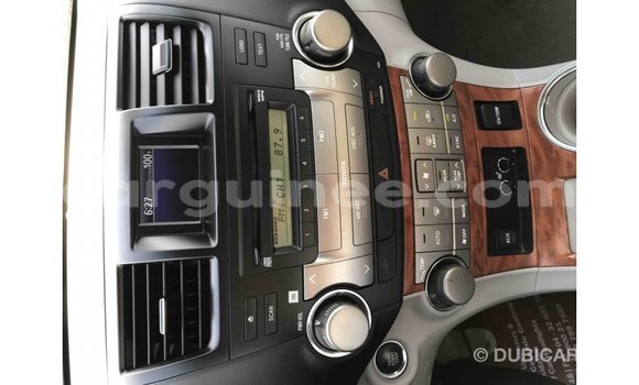 Acheter Import Voiture Toyota Highlander Noir à Import - Dubai, Conakry Acheter Import Voiture Toyota Highlander Noir à Import - Dubai, Conakry