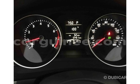 Acheter Import Voiture Volkswagen Jetta Blanc à Import - Dubai, Conakry Acheter Import Voiture Volkswagen Jetta Blanc à Import - Dubai, Conakry