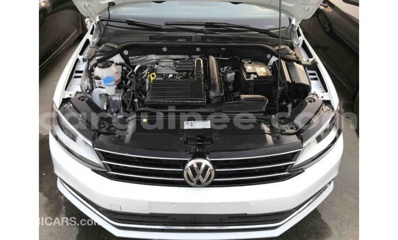 Acheter Import Voiture Volkswagen Jetta Blanc à Import - Dubai, Conakry Acheter Import Voiture Volkswagen Jetta Blanc à Import - Dubai, Conakry