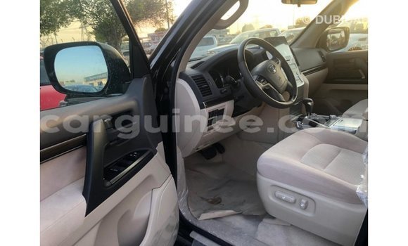 Buy Import Toyota Land Cruiser Black Car in Import - Dubai in Conakry Buy Import Toyota Land Cruiser Black Car in Import - Dubai in Conakry