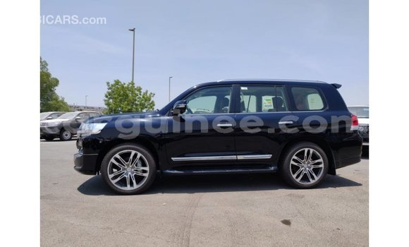 Buy Import Toyota Land Cruiser Black Car in Import - Dubai in Conakry Buy Import Toyota Land Cruiser Black Car in Import - Dubai in Conakry
