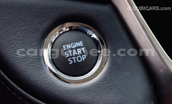 Acheter Import Voiture Toyota Land Cruiser Blanc à Import - Dubai, Conakry Acheter Import Voiture Toyota Land Cruiser Blanc à Import - Dubai, Conakry