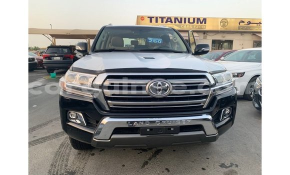 Buy Import Toyota Land Cruiser Black Car in Import - Dubai in Conakry Buy Import Toyota Land Cruiser Black Car in Import - Dubai in Conakry