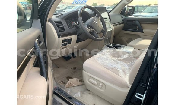 Buy Import Toyota Land Cruiser Black Car in Import - Dubai in Conakry Buy Import Toyota Land Cruiser Black Car in Import - Dubai in Conakry