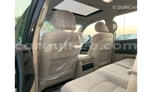 Buy Import Toyota Land Cruiser Black Car in Import - Dubai in Conakry Buy Import Toyota Land Cruiser Black Car in Import - Dubai in Conakry