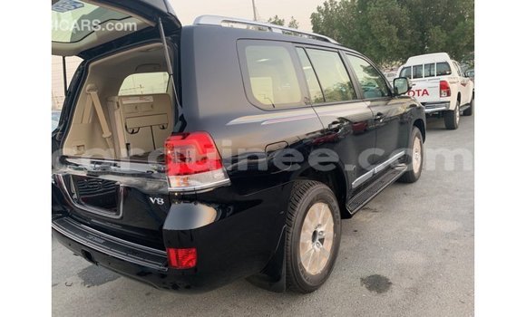 Buy Import Toyota Land Cruiser Black Car in Import - Dubai in Conakry Buy Import Toyota Land Cruiser Black Car in Import - Dubai in Conakry