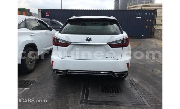 Acheter Import Voiture Lexus RX 300 Blanc à Import - Dubai, Conakry Acheter Import Voiture Lexus RX 300 Blanc à Import - Dubai, Conakry